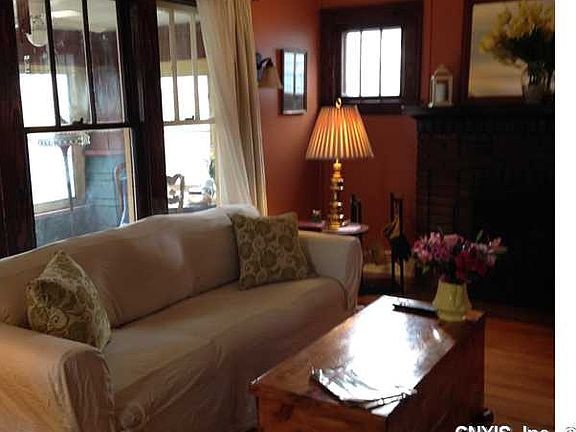4th image of 144 Milford Dr E