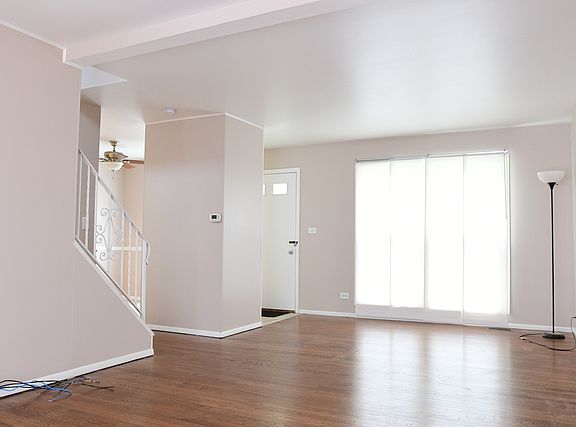 3rd image of 1091 Bristol Ct