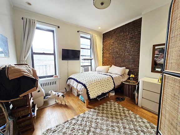 2nd image of 382 S 4th St APT 7