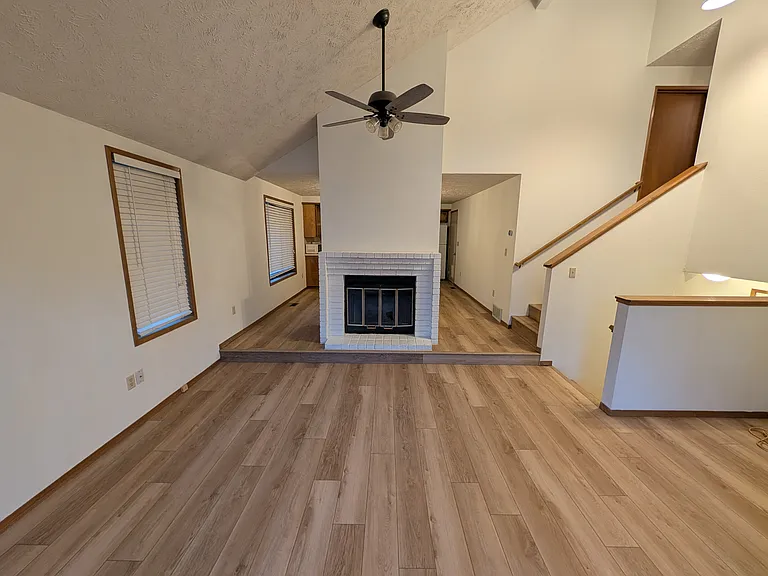 8610 N Valerie St — Photo 5