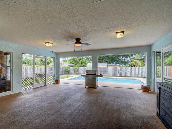 4th image of 2789 SE Eagle Dr