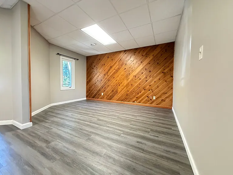 1701 Baxter Ave — Photo 5