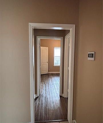4th image of 1721 English Colony Dr