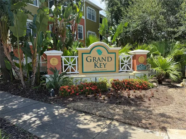 4207 S Dale Mabry Hwy Unit 2414, Tampa, FL 33611