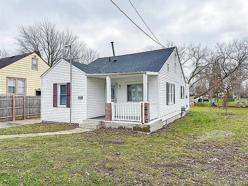 1st image of 2454 Bellevue Ave