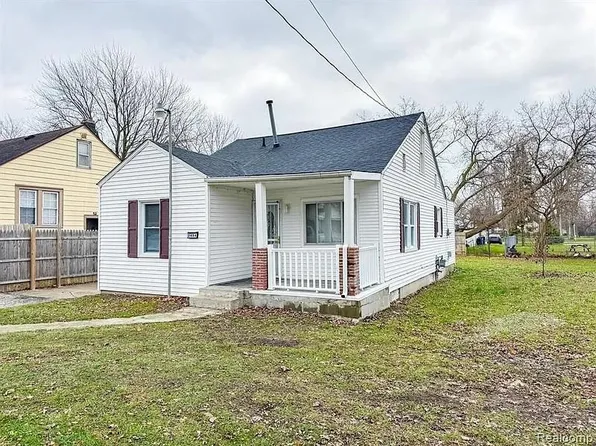 2454 Bellevue St, Saginaw, MI 48601