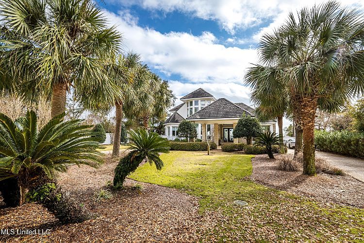 1st image of 5709 Belle Fontaine Dr