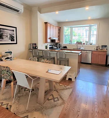 Rented by Amicourt LLC | media 22