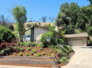 560 Turquoise Ct, Redding, CA 96003