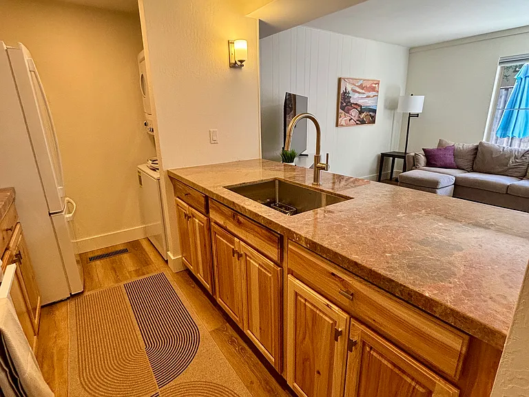 3101 Lake Forest Rd — Photo 6