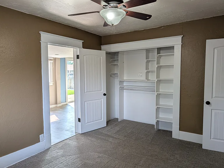 32 N Midland Blvd — Photo 13