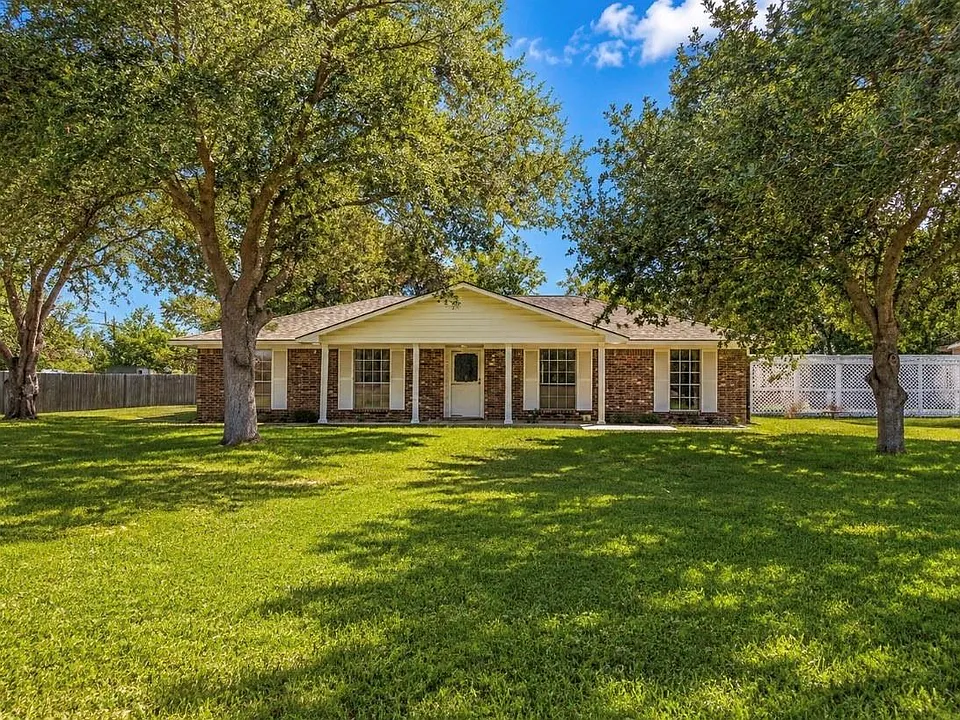 3935 Allen Rd