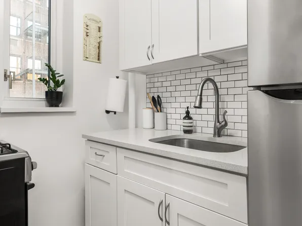 200 West 20th Street 714 image 4 of 5