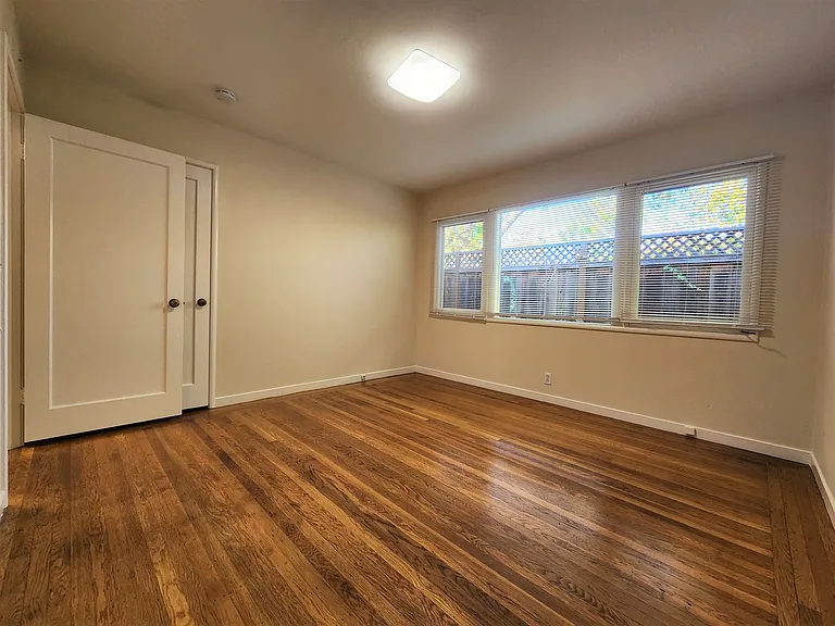 329 Colorado Ave — Photo 15