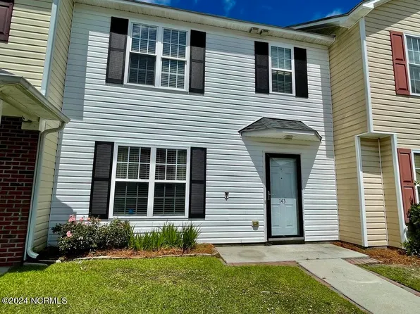 143 Apache Trl, Havelock, NC 28532