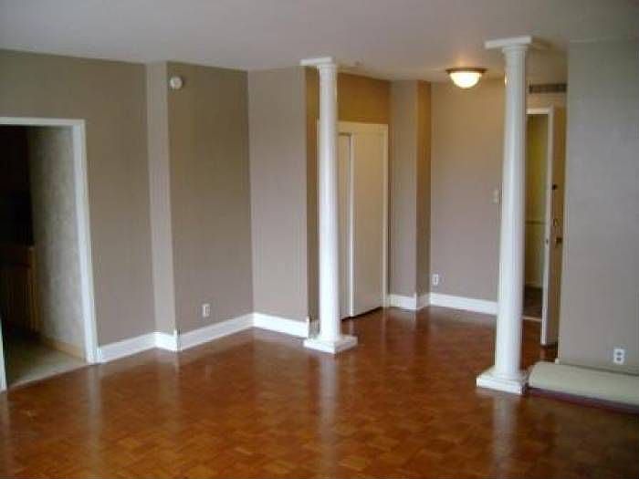 2nd image of 1620 E Broad St #401