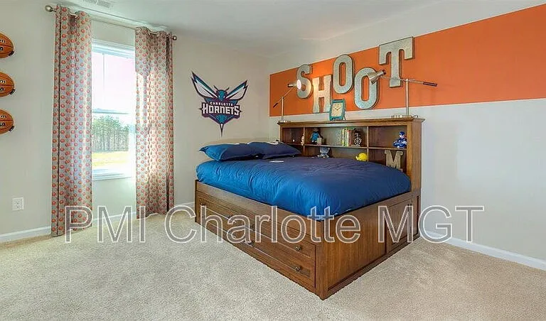 1120 Walbury Hl — Photo 29