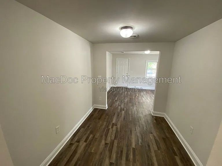 806 Weedon St #A — Photo 8
