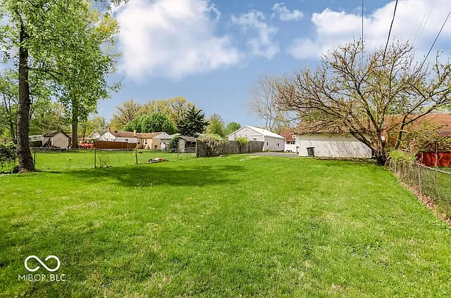 945 Cecil Ave — Photo 27
