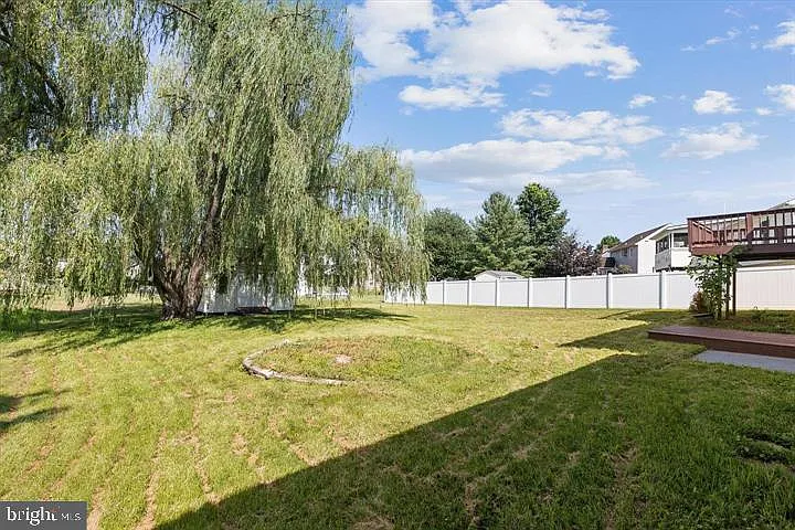 136 Nightingale Ave — Photo 36
