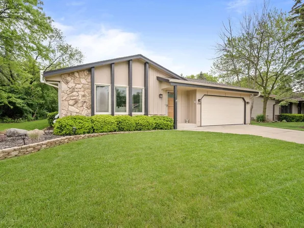 3748 South 102nd STREET, Greenfield, WI 53228