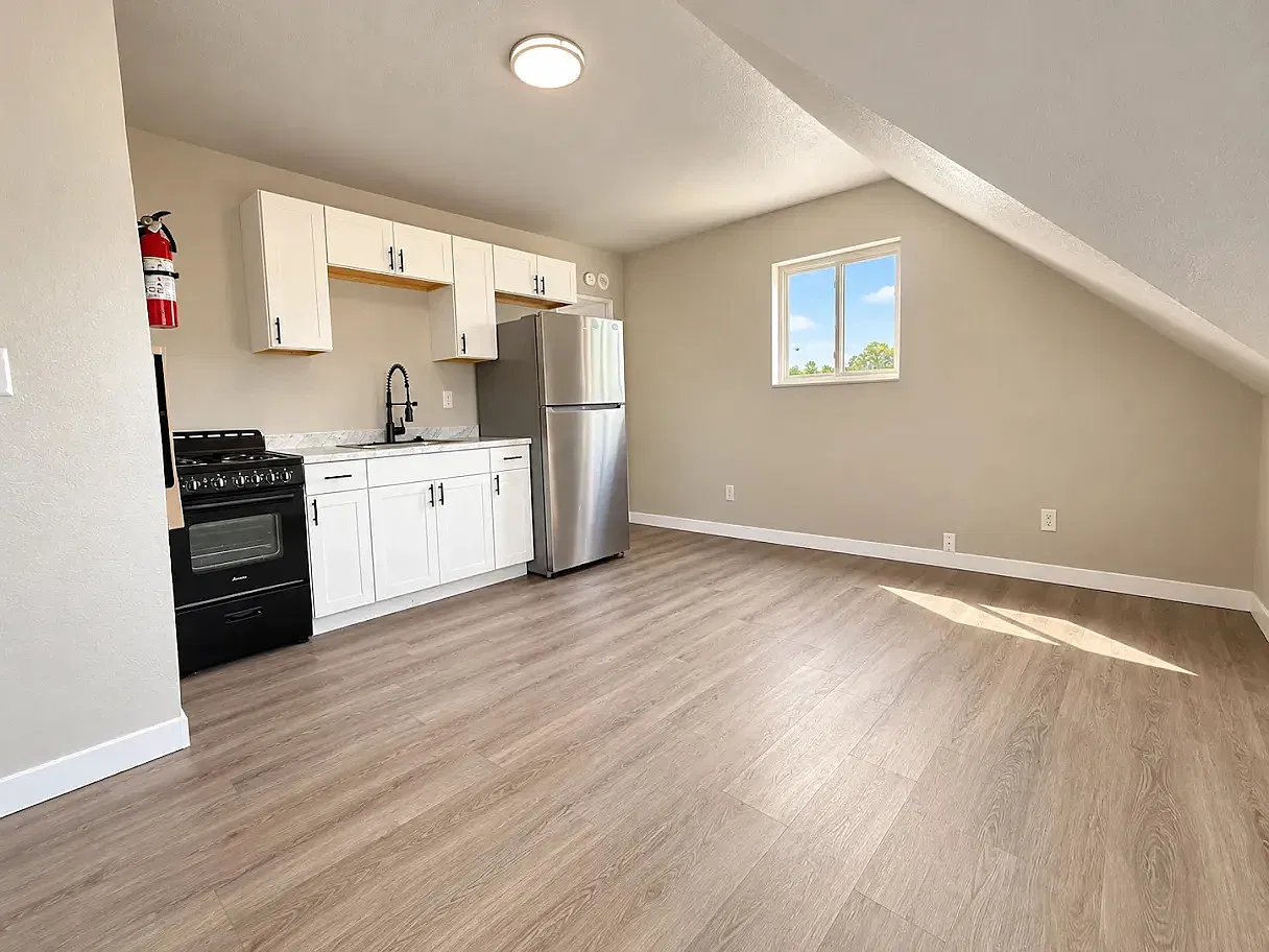 2 bed, $1,195 — Photo 2
