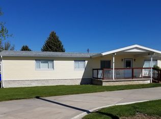 207 Canyon Dr, Ogallala, NE 69153