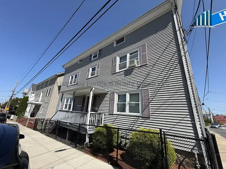 132 Hall St #3 — Photo 17