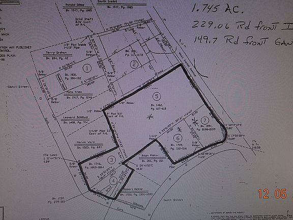 3rd image of 526 W Iredell Ave
