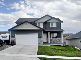 2016 E Blue Spruce Rd, Eagle Mountain, UT 84005