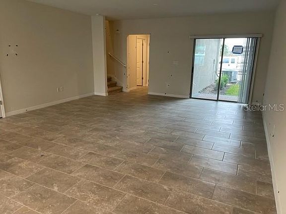 4th image of 10036 Salt Point Dr