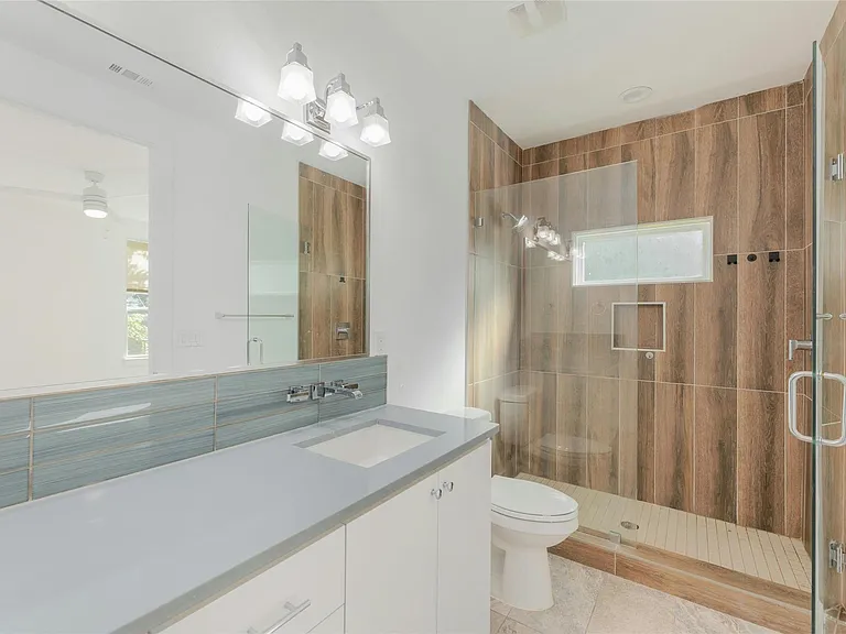 1114 Walton Ln #B — Photo 22