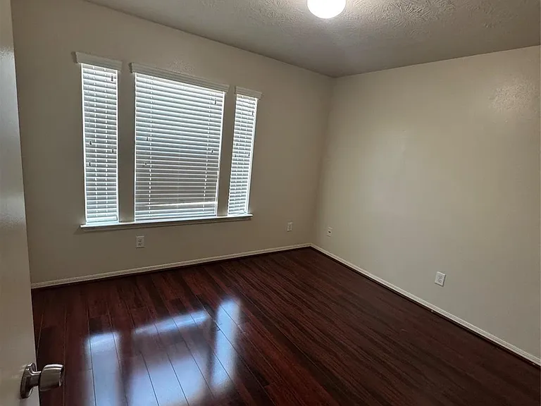 9311 Camelia Crest Ln — Photo 7