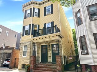 9 Hatch St #2, South Boston, MA 02127