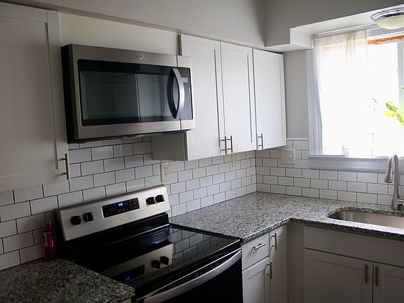 5th image of 6125 Clephane Ave