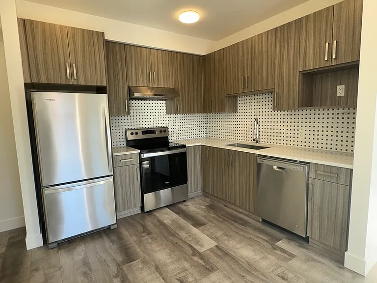 320 Mills Rd #5 — Photo 3