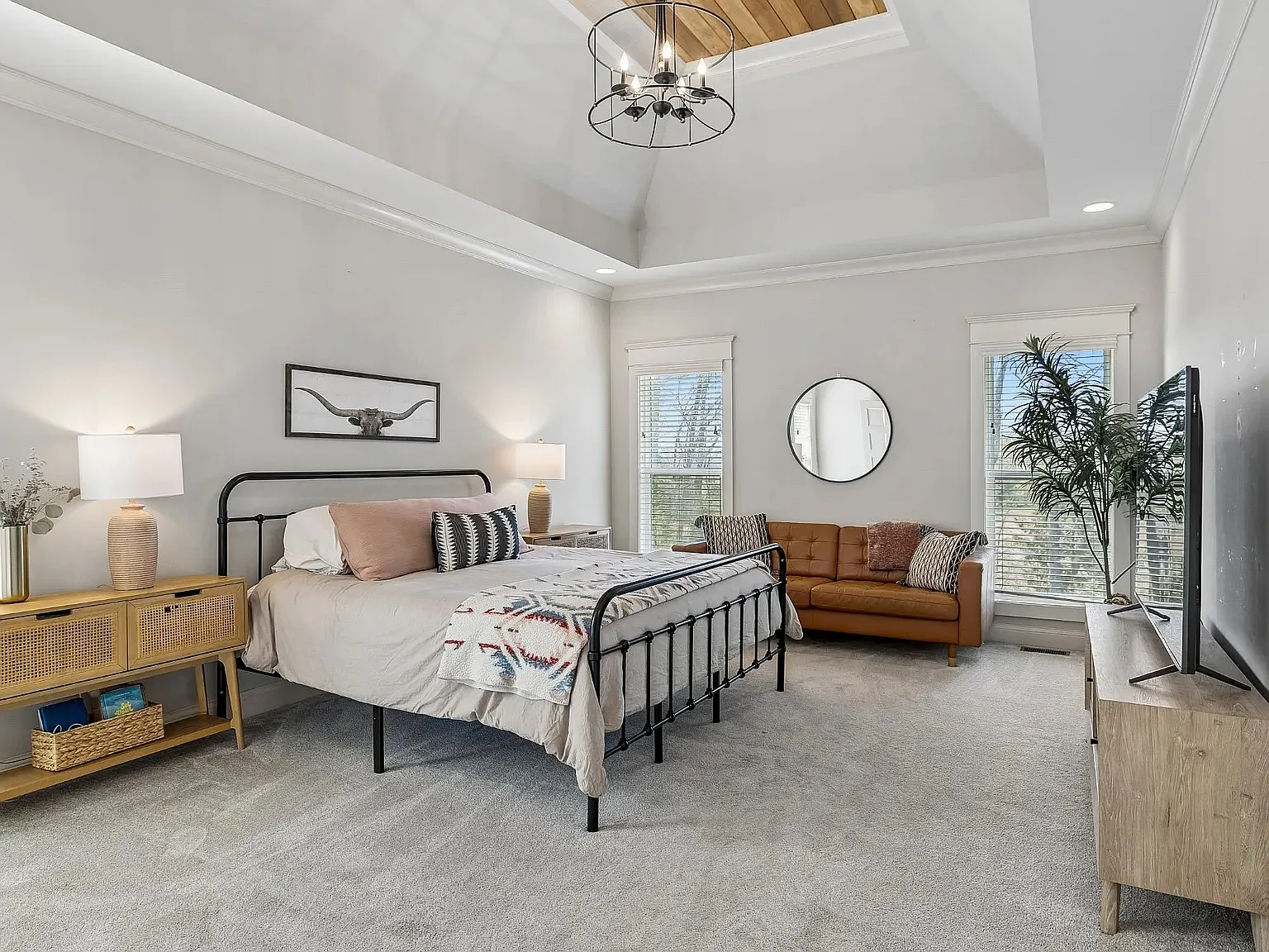 230 Amana Dr — Photo 3