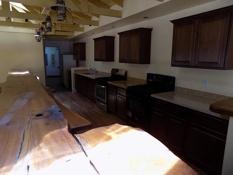 740 W Foothill Blvd — Photo 4
