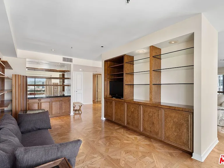 10750 Wilshire Blvd #1501 — Photo 10