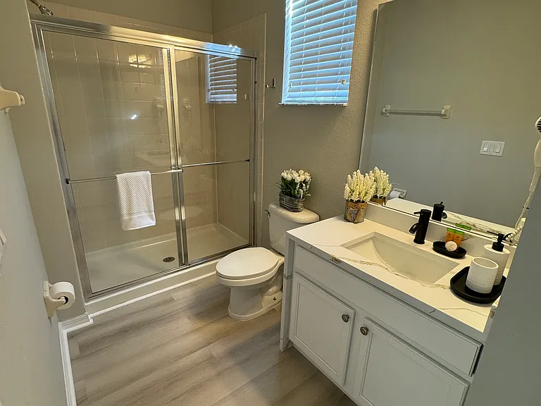 470 Las Fuentes Dr — Photo 17