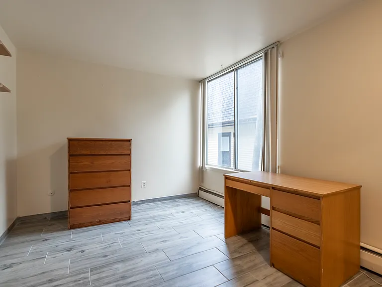832 Packard St #7 — Photo 8