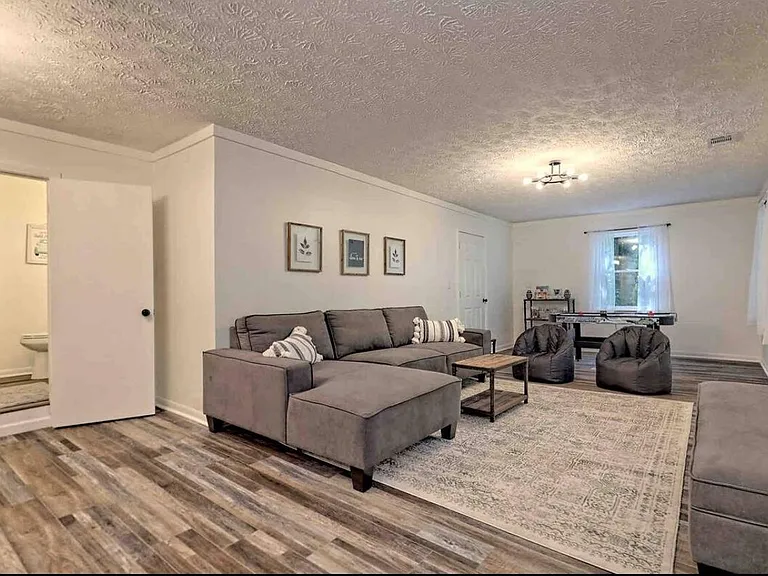 63 Mint Ln — Photo 26