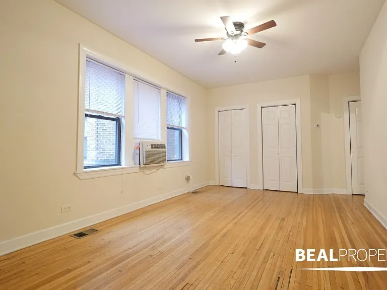 3720.5 N Pine Grove Ave #E3 — Photo 1