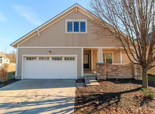 304 Woods Edge Loop, Pataskala, OH 43062