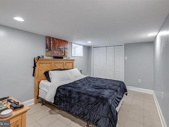 2nd image of 5046 Hazel Ave #1