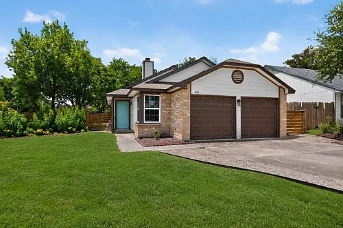 801 Kavanagh Dr Photo 1