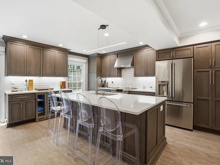 2528 S Walter Reed Dr #5 — Photo 2