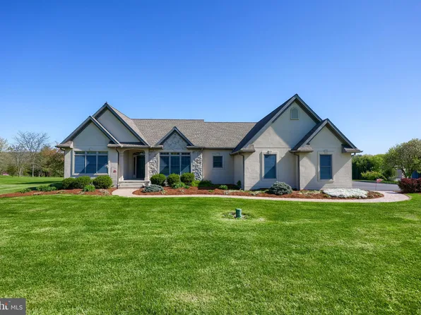 715 W Newport Rd, Lititz, PA 17543