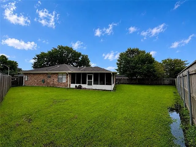 4 Charlene Ct — Photo 19