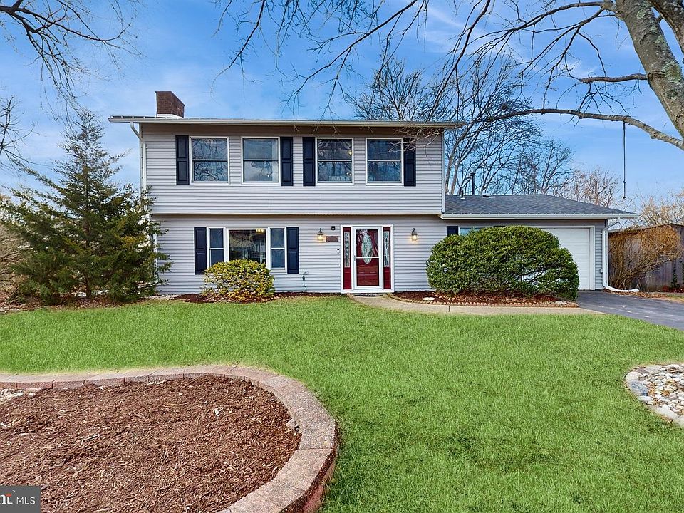 1st image of 888 Jamesport Dr